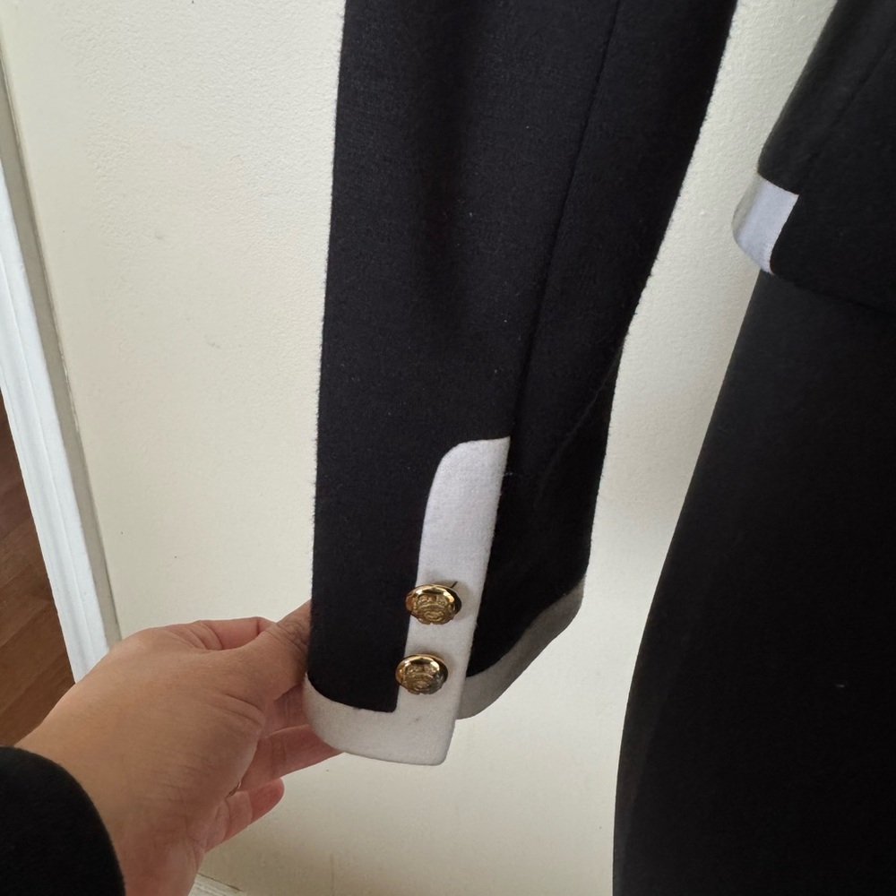 TAHARI black & white dressy Blazer size 6petite - Picture 3 of 7